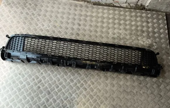Renault Trafic III (X82) Front bumper lower grill 622544919R