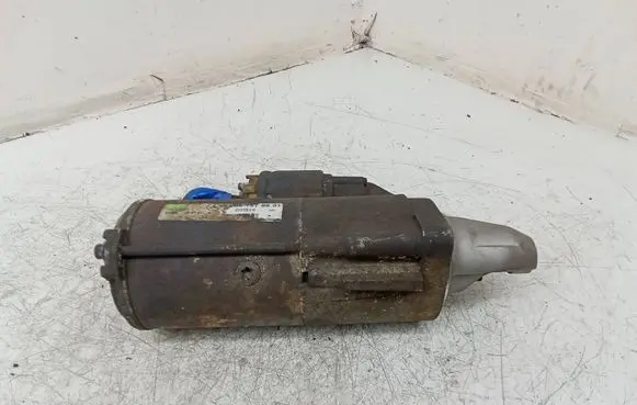 Mercedes-Benz E W211 Starter motor A0051518901