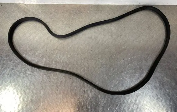 Trunk rubber seal (body)