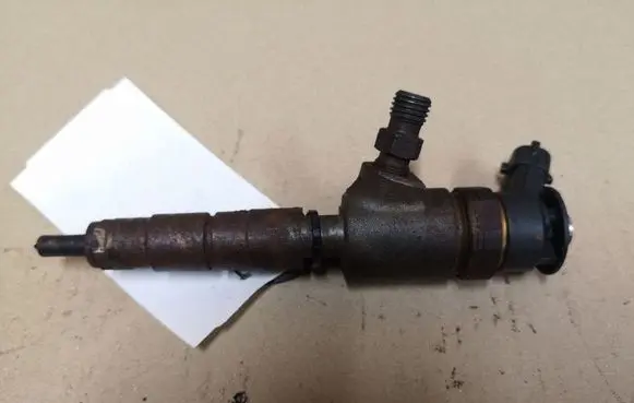 Ford Mondeo MK V Fuel injector 0445110489