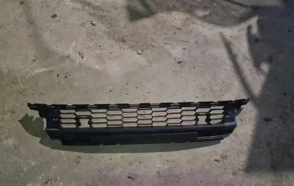 Skoda Kodiaq Front bumper lower grill 565853677