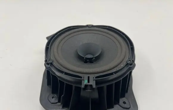 Peugeot 3008 III Rear door speaker 9846560680 984656068000