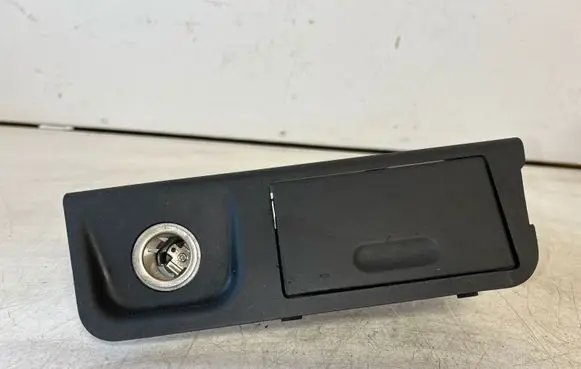 BMW 3 E30 Ashtray (front) 8146480
