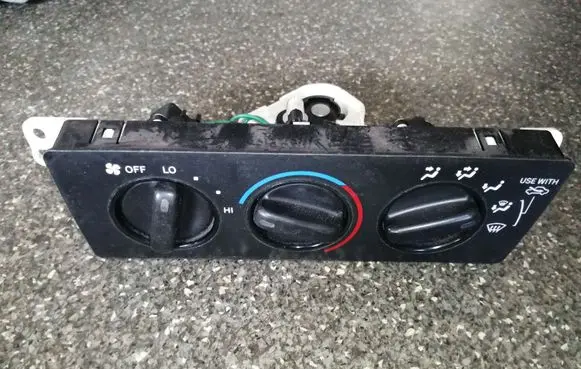Toyota Avalon XX20 Climate control unit