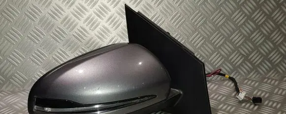 Mercedes-Benz B W247 Front door electric wing mirror