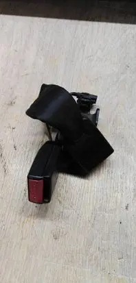 Renault Latitude (L70) Middle seatbelt buckle (rear) 888437048R 1035403