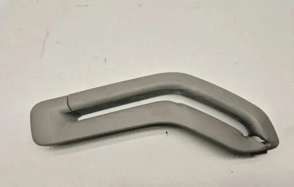 Volvo V70 Seat belt trim RH1882