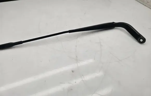 Mercedes-Benz Sprinter W906 Front wiper blade arm A9068200644