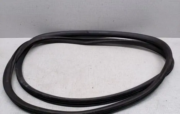 Audi A6 S6 C6 4F Front door rubber seal