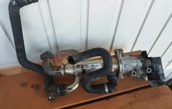 Ford Kuga I EGR valve cooler 993062H