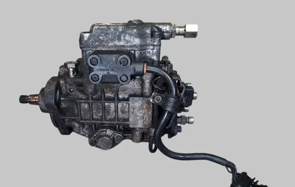 Audi A4 S4 B5 8D Fuel injection high pressure pump 0460404971