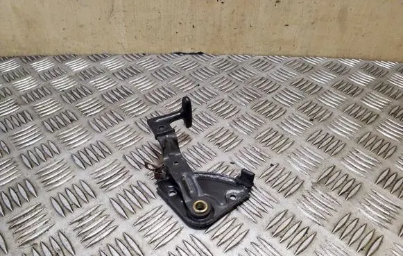 Engine bonnet (hood) release handle