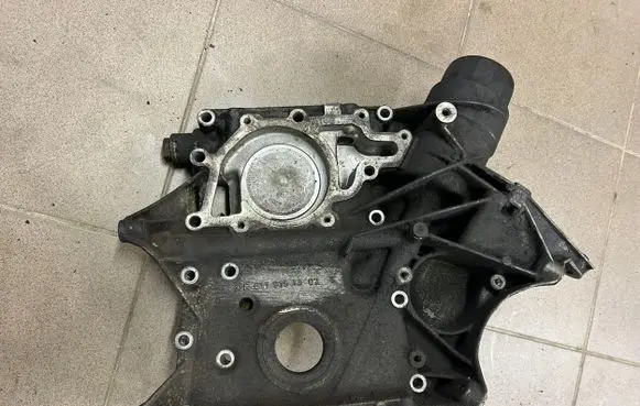 Mercedes-Benz Vito Viano W639 Timing chain cover R6110151302 6110151302 R61101513026