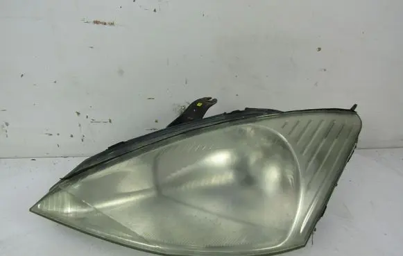 Ford Focus Headlight/headlamp 