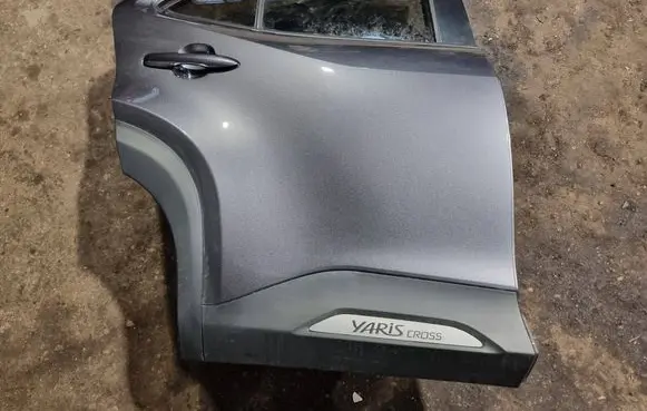 Toyota Yaris Cross Rear door 