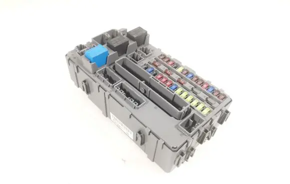Honda Accord Fuse module 38200-TL4-E31