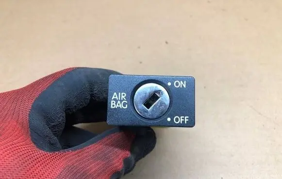 Seat Leon (1P) Passenger airbag on/off switch 1K0919237A