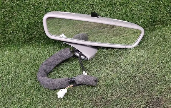 Mercedes-Benz C W204 Rear view mirror (interior) 2048101117