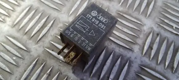 Volkswagen Golf II Other relay 171919091