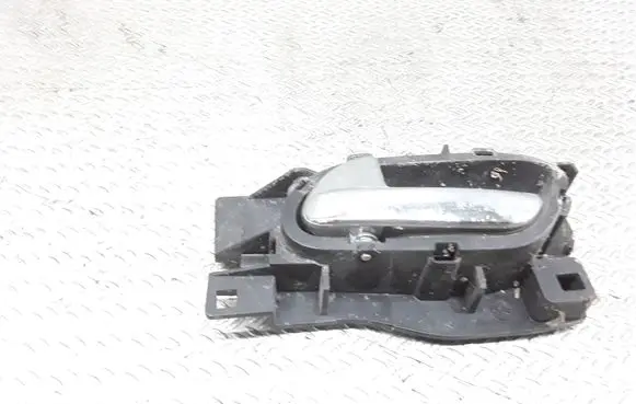Peugeot 407 Front door interior handle