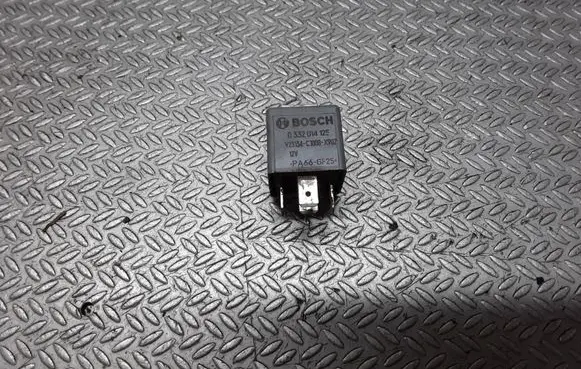 Nissan Navara D22 Other relay 0332014125