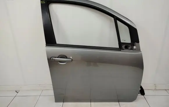 Suzuki Splash Front door 