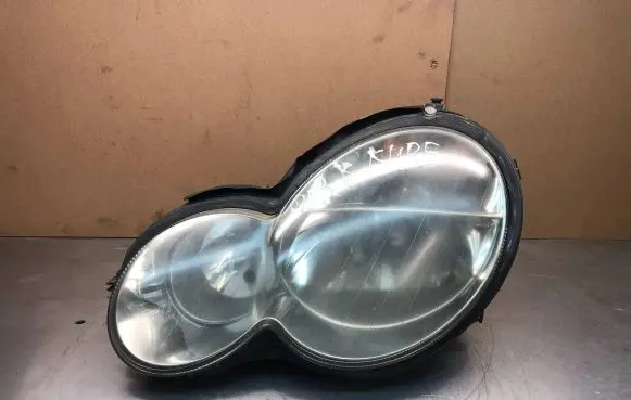 Mercedes-Benz C W203 Headlight/headlamp 15084500