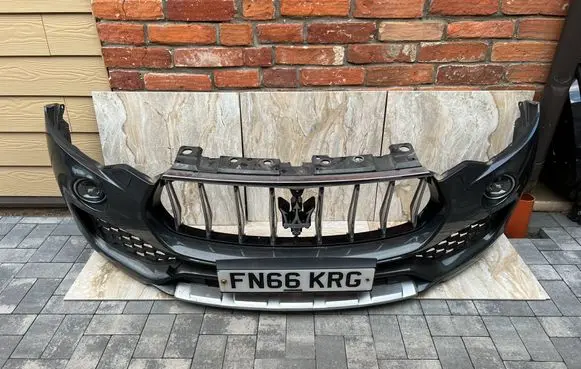 Maserati Levante Front bumper 670035298 3816