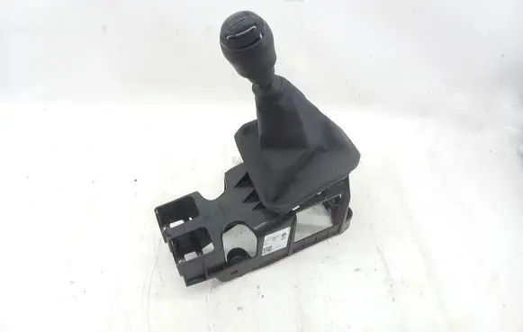 Dacia Sandero III Gear selector/shifter in gearbox brak