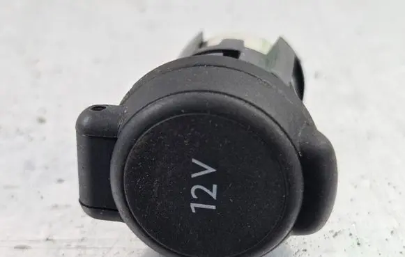 Opel Combo E 12 V Socket (front) 966610537700 980185087700 9801850977