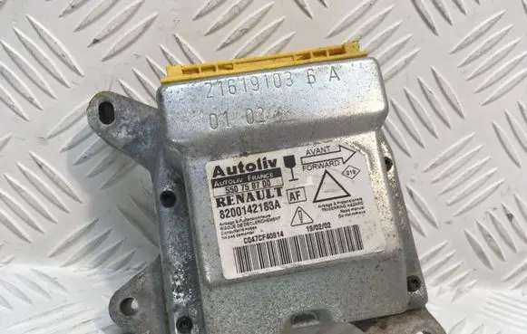 Renault Laguna II Airbag control unit/module 8200142183A 550758700