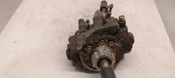 Nissan X-Trail T30 Fuel injection high pressure pump 16700AW403 2940000123 01320