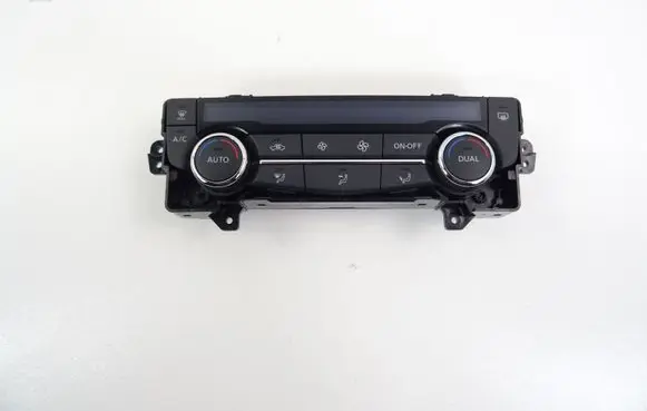 Nissan Qashqai Climate control unit 275004EA0A
