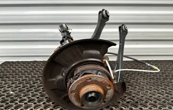 BMW 1 F20 F21 Rear wheel hub spindle/knuckle 6792516