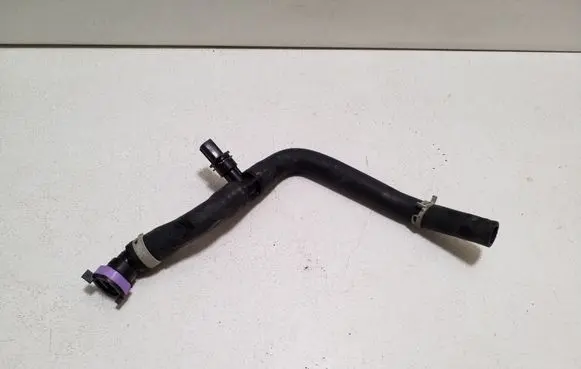 Engine coolant pipe/hose