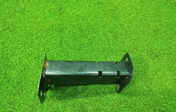 Renault Arkana Front bumper shock/impact absorber 561105063R