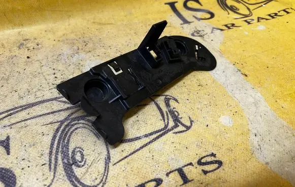Renault Megane IV Other exterior part 242303697R