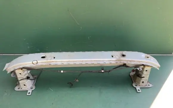 Volvo V50 Front bumper support beam 31353949