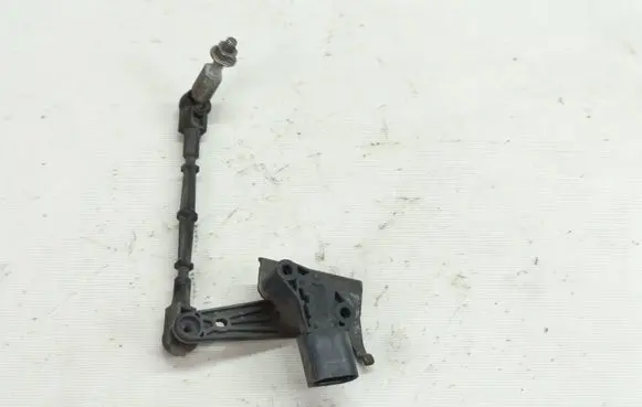 Audi Q8 Rear air suspension level height sensor 4M0907503
