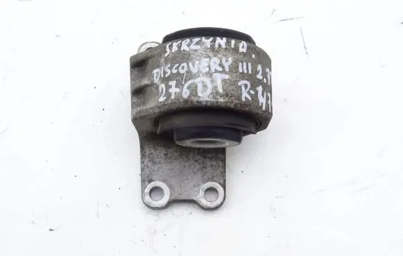 Land Rover Discovery 3 - LR3 Gearbox mounting bracket 3318153211