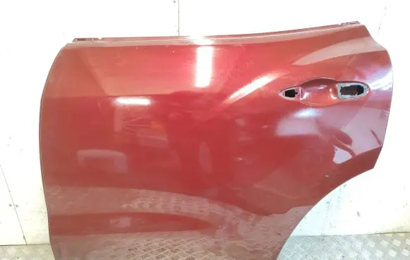 Maserati Levante Rear door