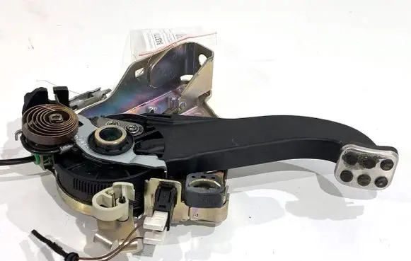 Mercedes-Benz CLS C218 X218 Handbrake/parking brake lever assembly A2044201684