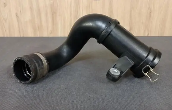 Intercooler hose/pipe