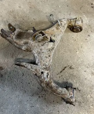 Land Rover Discovery 3 - LR3 Rear upper control arm/wishbone