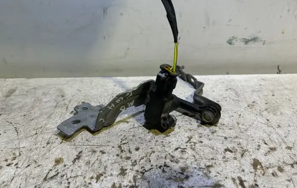 Mercedes-Benz EQA Rear air suspension level height sensor 10172402193 A0009059413 1002463132