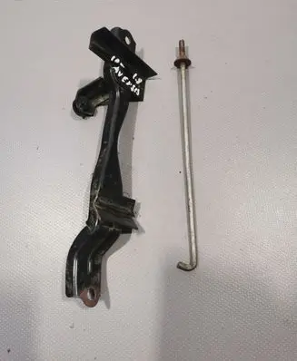 Toyota Avensis T270 Battery bracket 