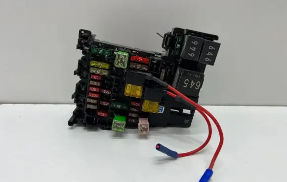 Volkswagen PASSAT B8 Fuse box set 5Q0937615C 09032016 WWPE904183