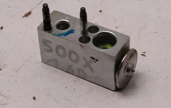 Fiat 500X Air conditioning (A/C) expansion valve 52413490
