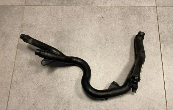 BMW X5 E70 Engine coolant pipe/hose 11537806706