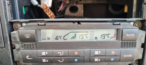 Volkswagen Sharan Climate control unit 7M3907040A